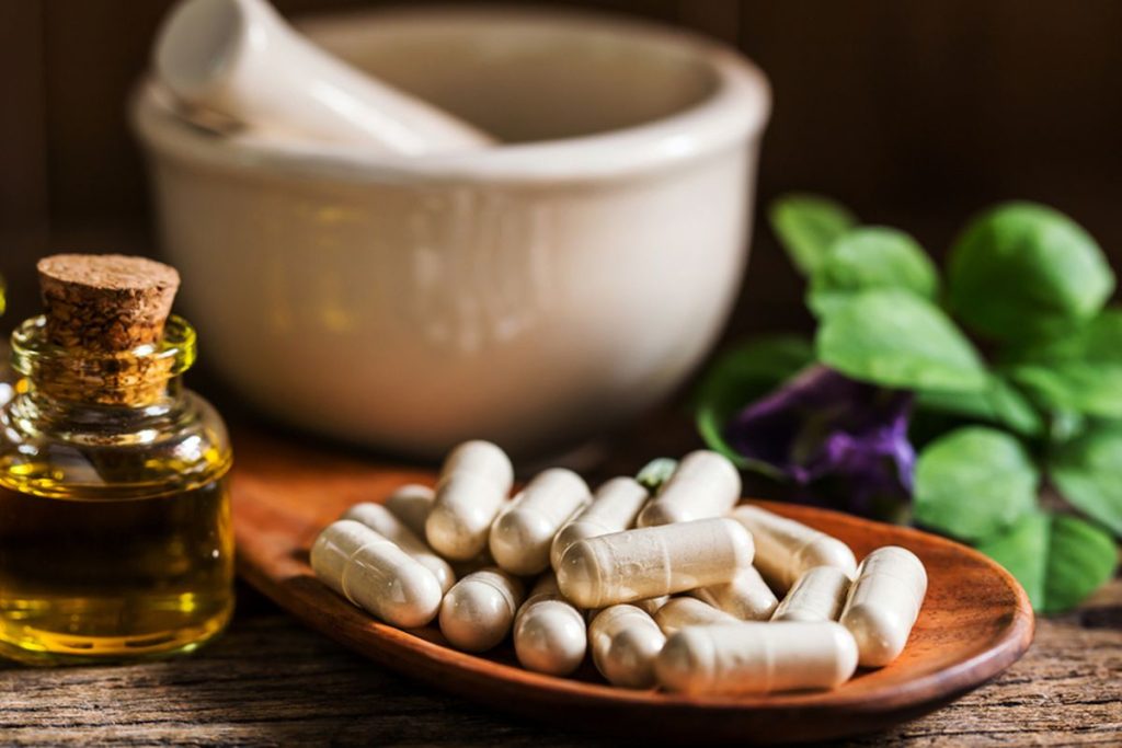 Efek Samping Obat dan Herbal: Memahami Risiko nya