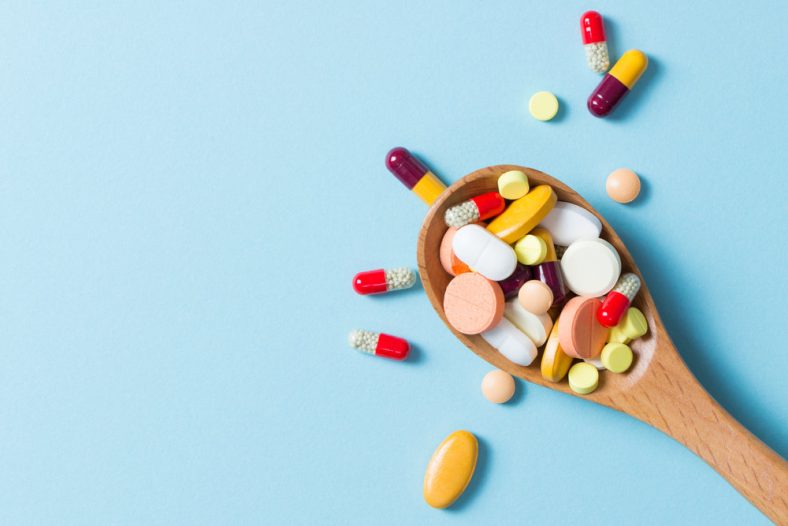 Obat Generik vs Obat Bermerek: Memahami Keunggulan dan Mitos